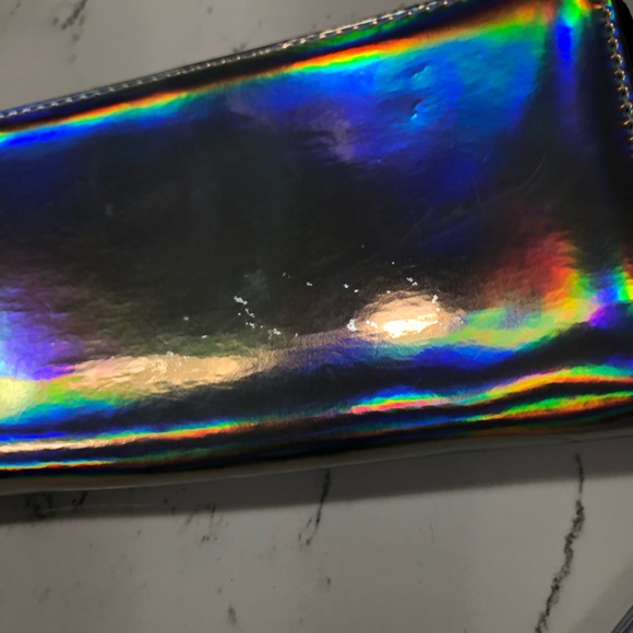 Holographic wristlet wallet - Picture 3 of 6